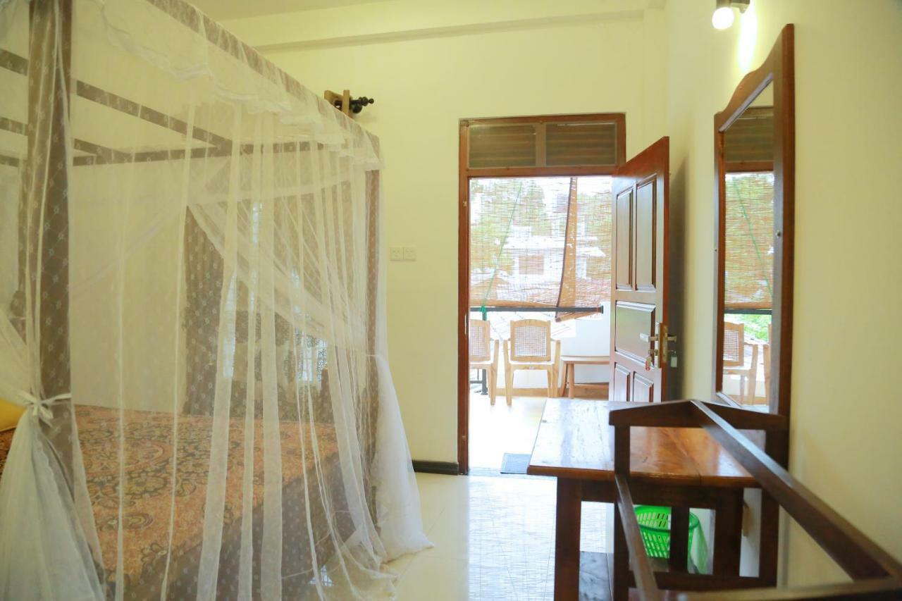 Gihan Guesthouse Mirissa Exterior foto